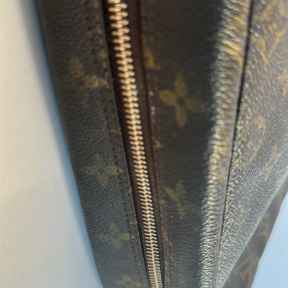 ✨ Vintage Louis Vuitton Monogram Trousse Toilette 28 Cosmetic Bag - Picture 16 of 17